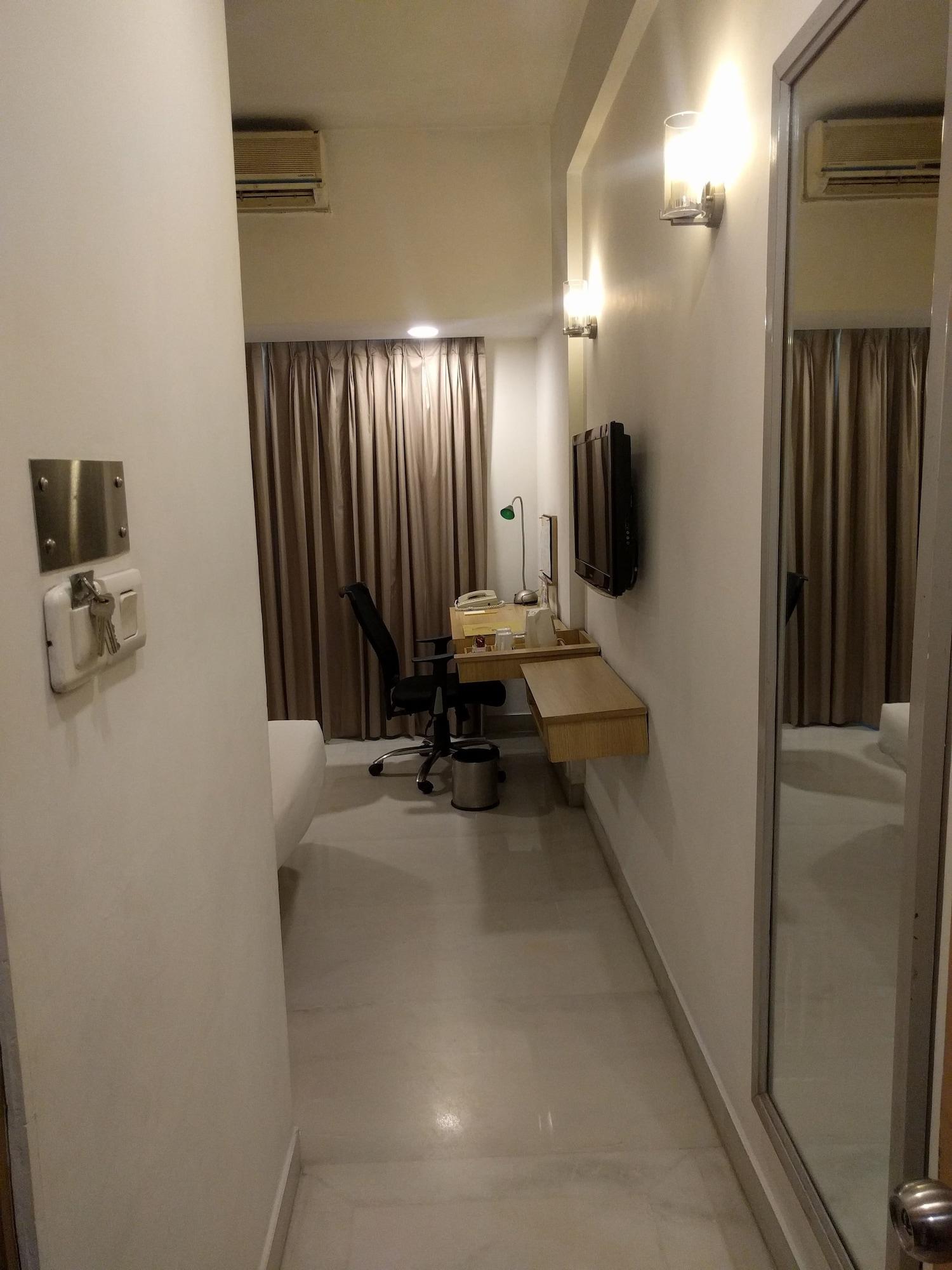 Lemon Tree Hotel, Udyog Vihar, Gurugram Gurgaon Dış mekan fotoğraf
