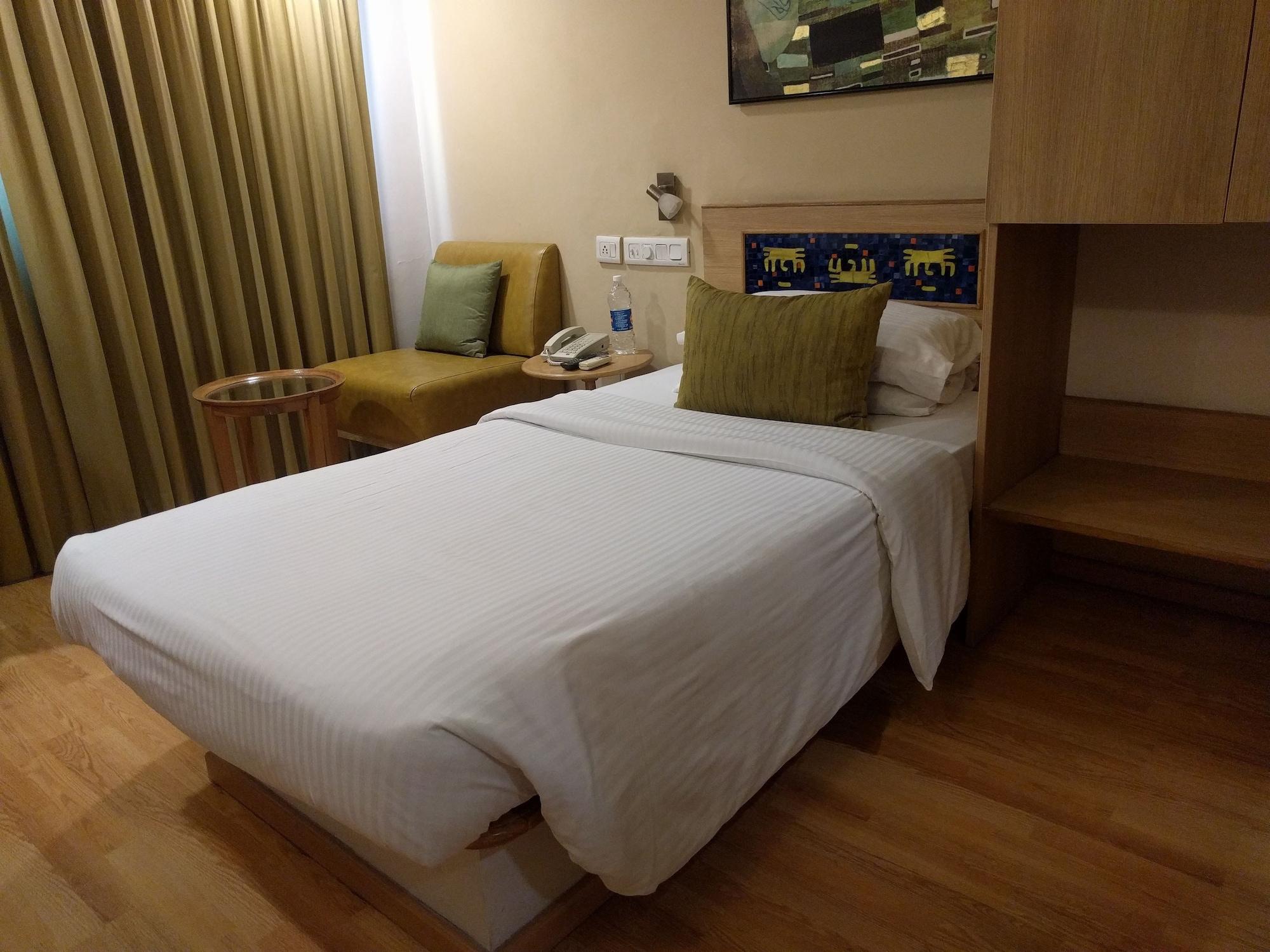 Lemon Tree Hotel, Udyog Vihar, Gurugram Gurgaon Dış mekan fotoğraf