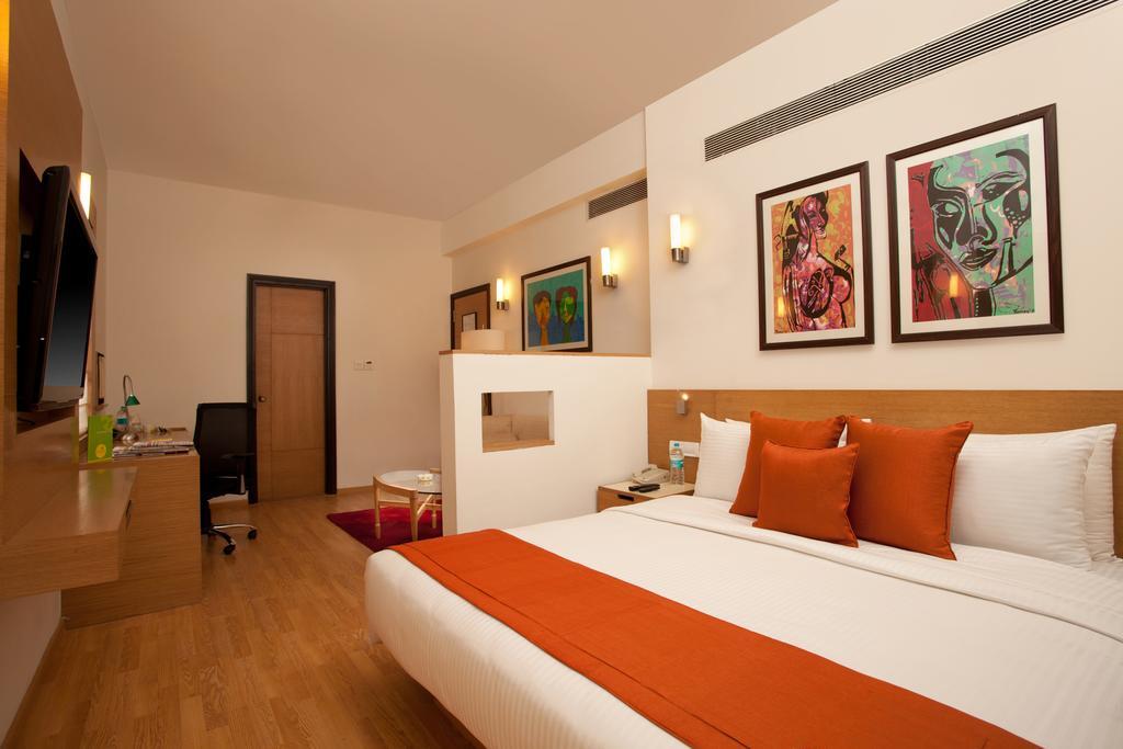 Lemon Tree Hotel, Udyog Vihar, Gurugram Gurgaon Dış mekan fotoğraf