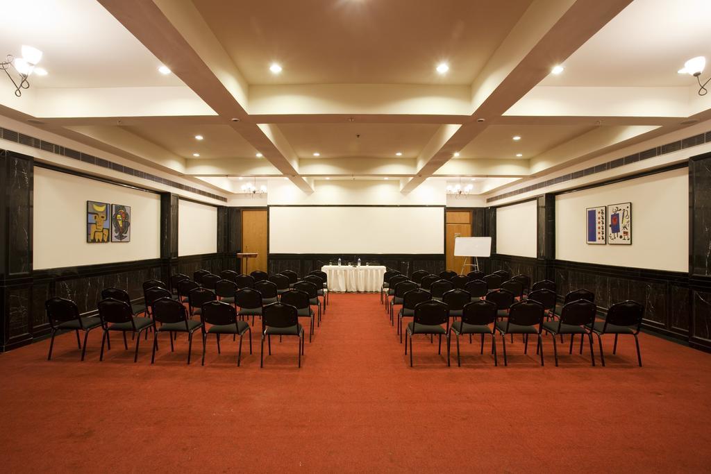 Lemon Tree Hotel, Udyog Vihar, Gurugram Gurgaon Dış mekan fotoğraf