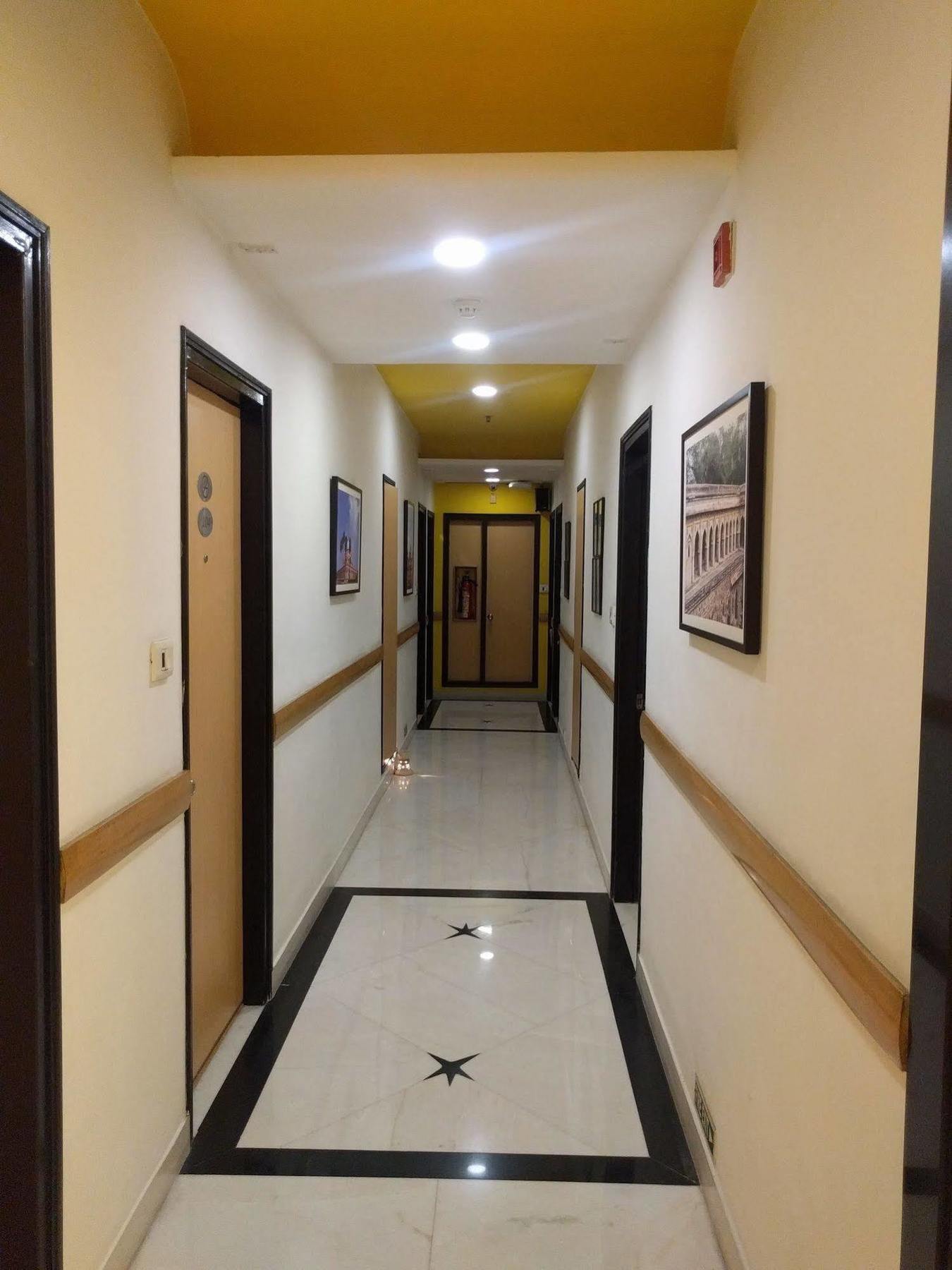 Lemon Tree Hotel, Udyog Vihar, Gurugram Gurgaon Dış mekan fotoğraf